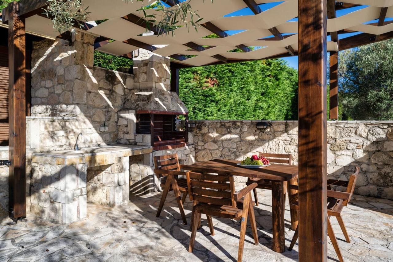 Palmrise Luxury Villas By Travel Pro Services - Nea Skioni Halkidiki Екстер'єр фото